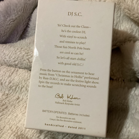 Hallmark Keepsake Ornament DJ S.C. Santa Claus magic light sound music 2011 - Picture 5 of 5